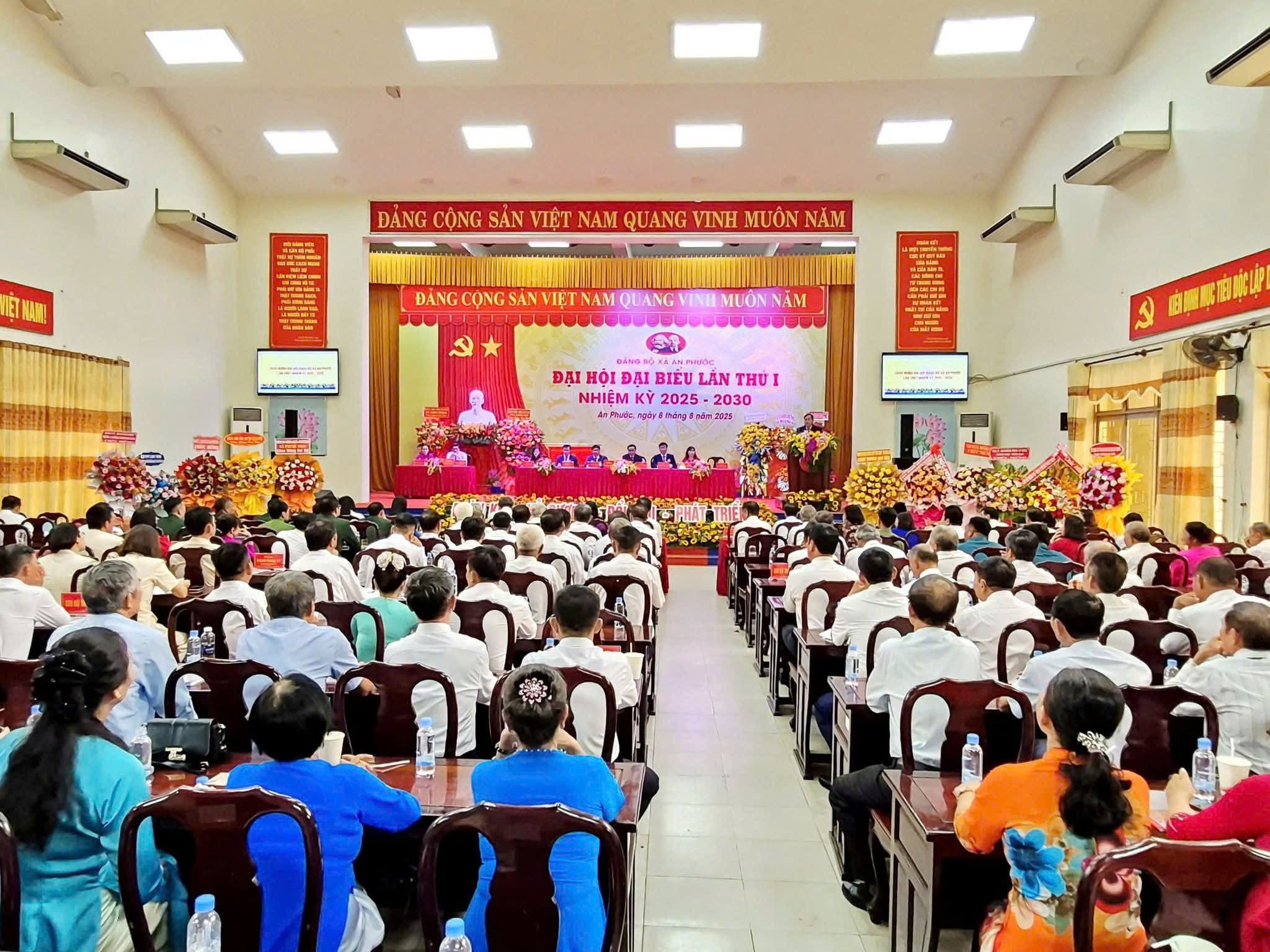 z6889014662694 ff8c48731390739bcbbcd6c87981f052