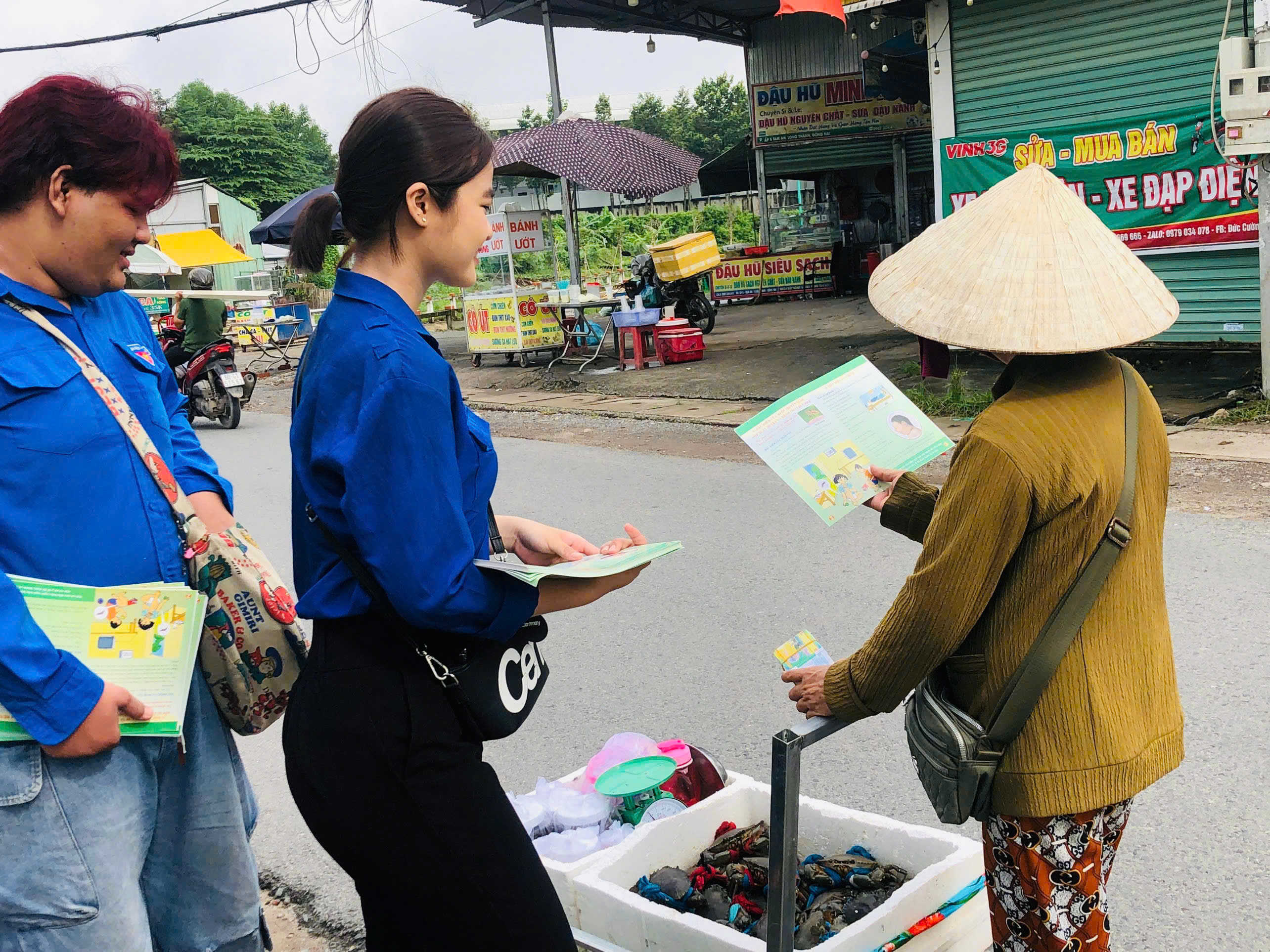 z7127550032381 c2934104812b734f56d87e2f4099076b