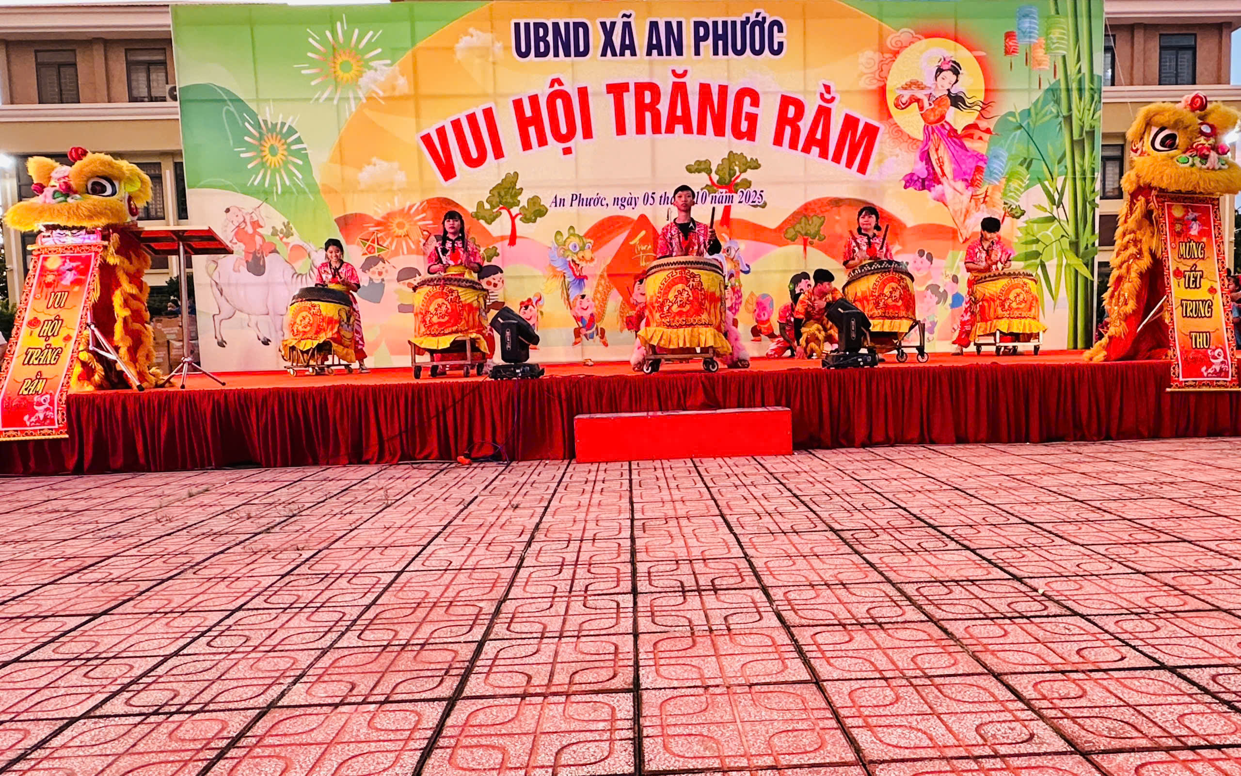 ĐÊM HỘI TRĂNG RẰM 2025 TẠI XÃ AN PHƯỚC – ẤM ÁP TÌNH THÂN VÀ NGẬP TRÀN NIỀM VUI