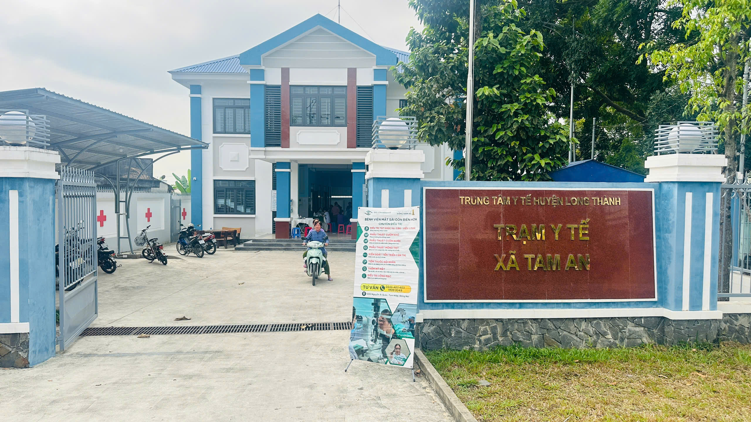 Xã An Phước - Tổ chức chương trình khám mắt miễn phí cho người dân