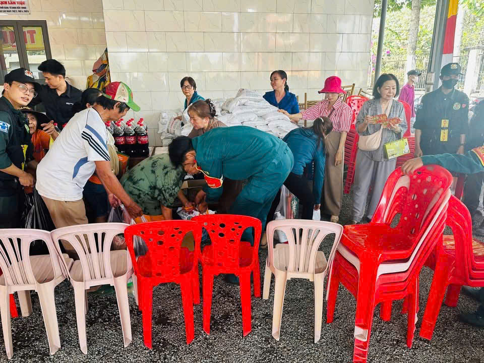 z7503582896289 afbe7f4974464ccb8276369f5acbca8f