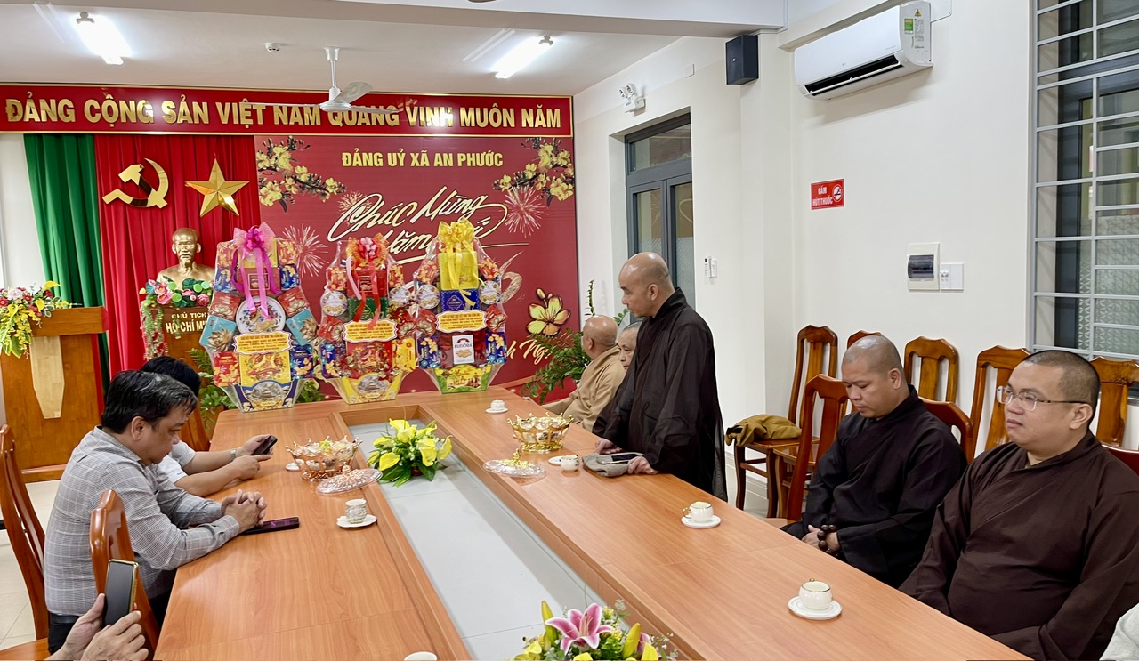 ĐẠI DIỆN CÁC CƠ SỞ TÔN GIÁO XÃ AN PHƯỚC THĂM VÀ CHÚC TẾT ĐẢNG ỦY XÃ
