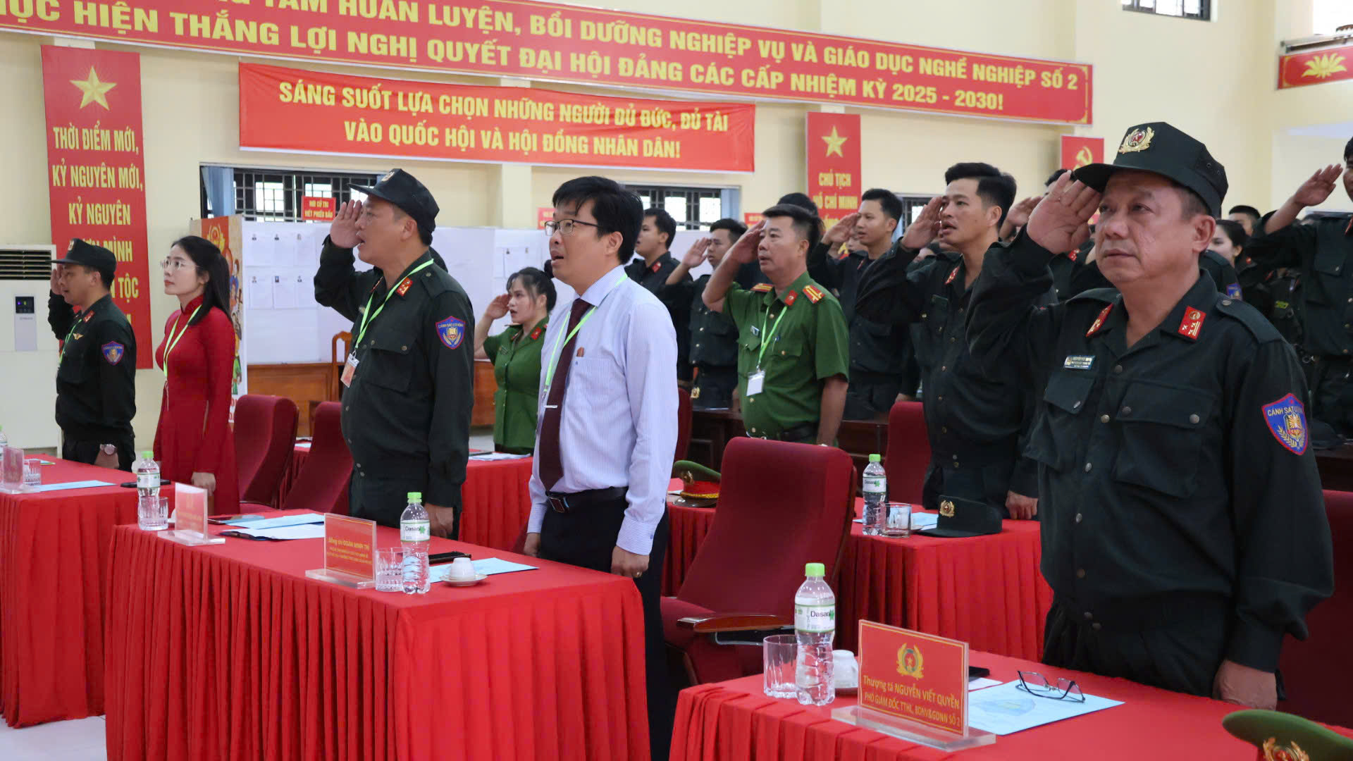 Đại biểu tham dự lễ khai mạc bầu cử