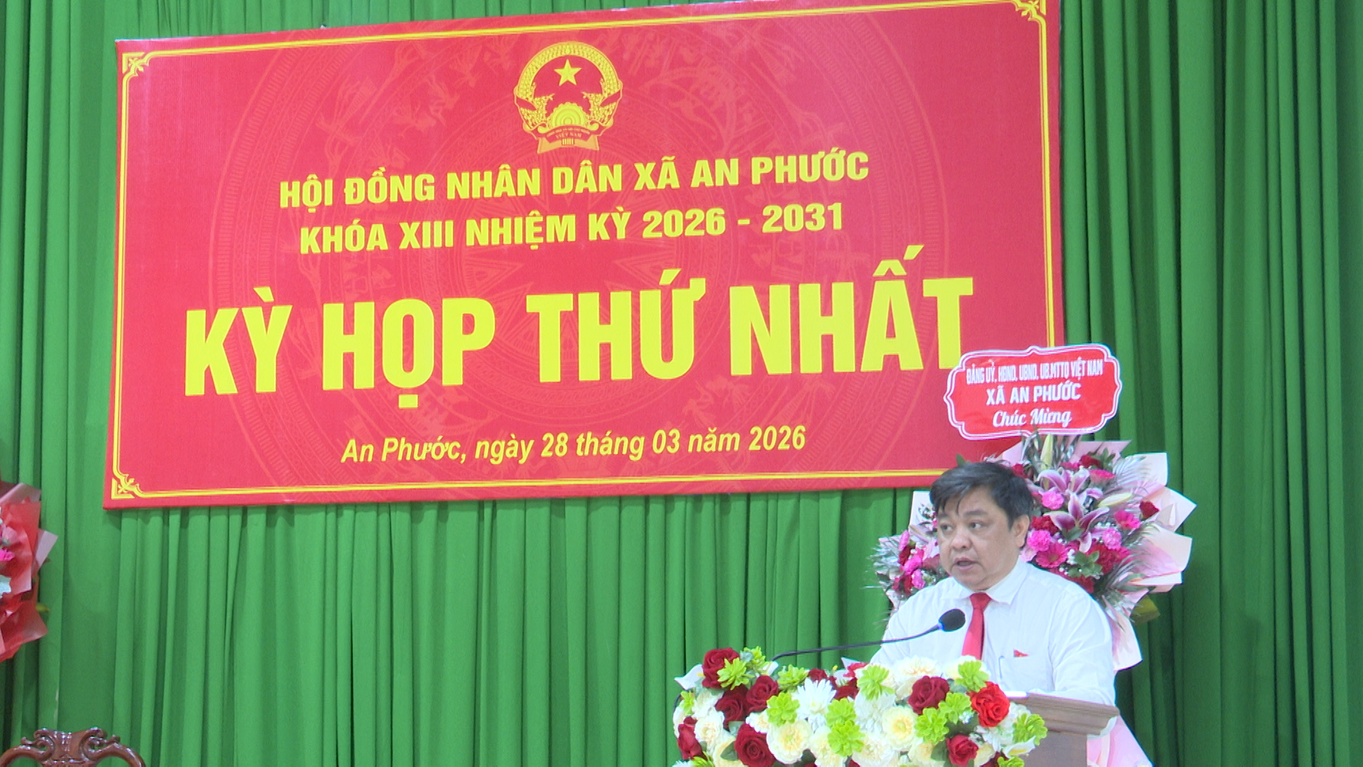 968 5632 MXF 19 01 59 02 Still001